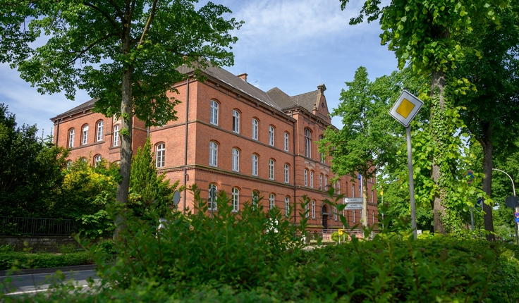 Behördenhaus Verden im Frühling