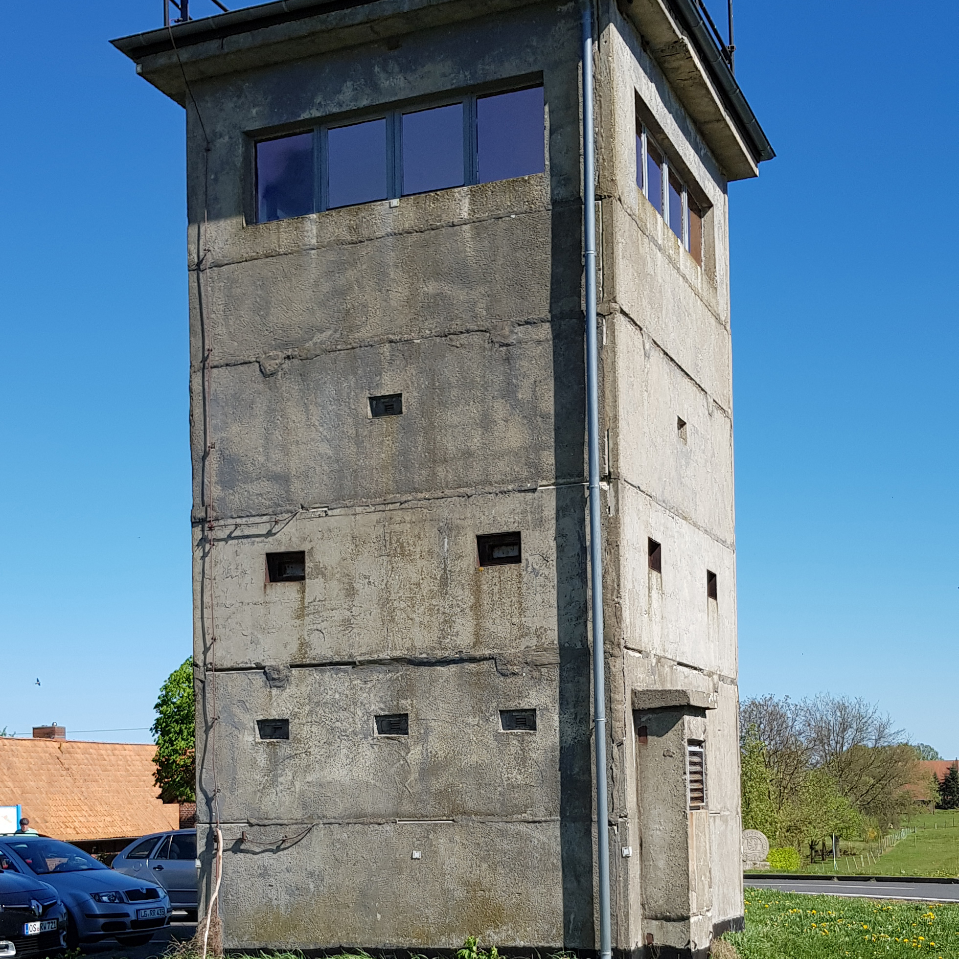 Der Grenzturm an der Fähre in Bleckede
