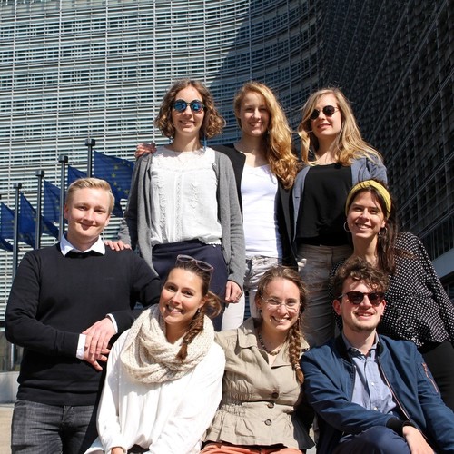 Gruppe von Studenten in Brüssel